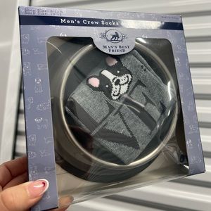 Men’s crew socks & pet bowl